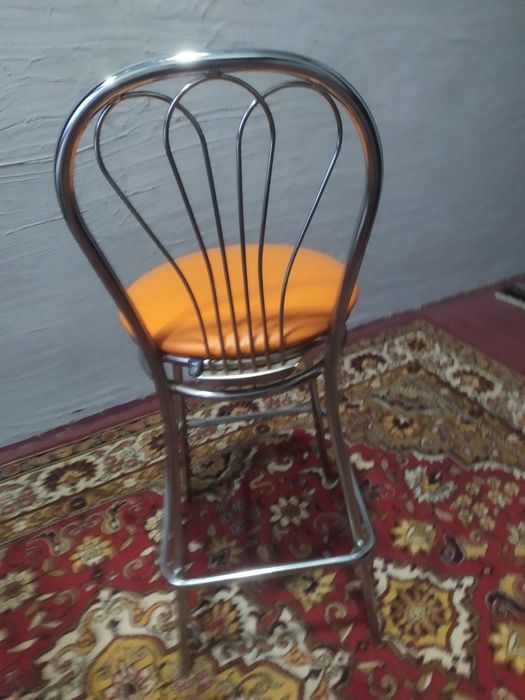 Барні Стільці 2 шт,   в наявності  2 шт  колерів.