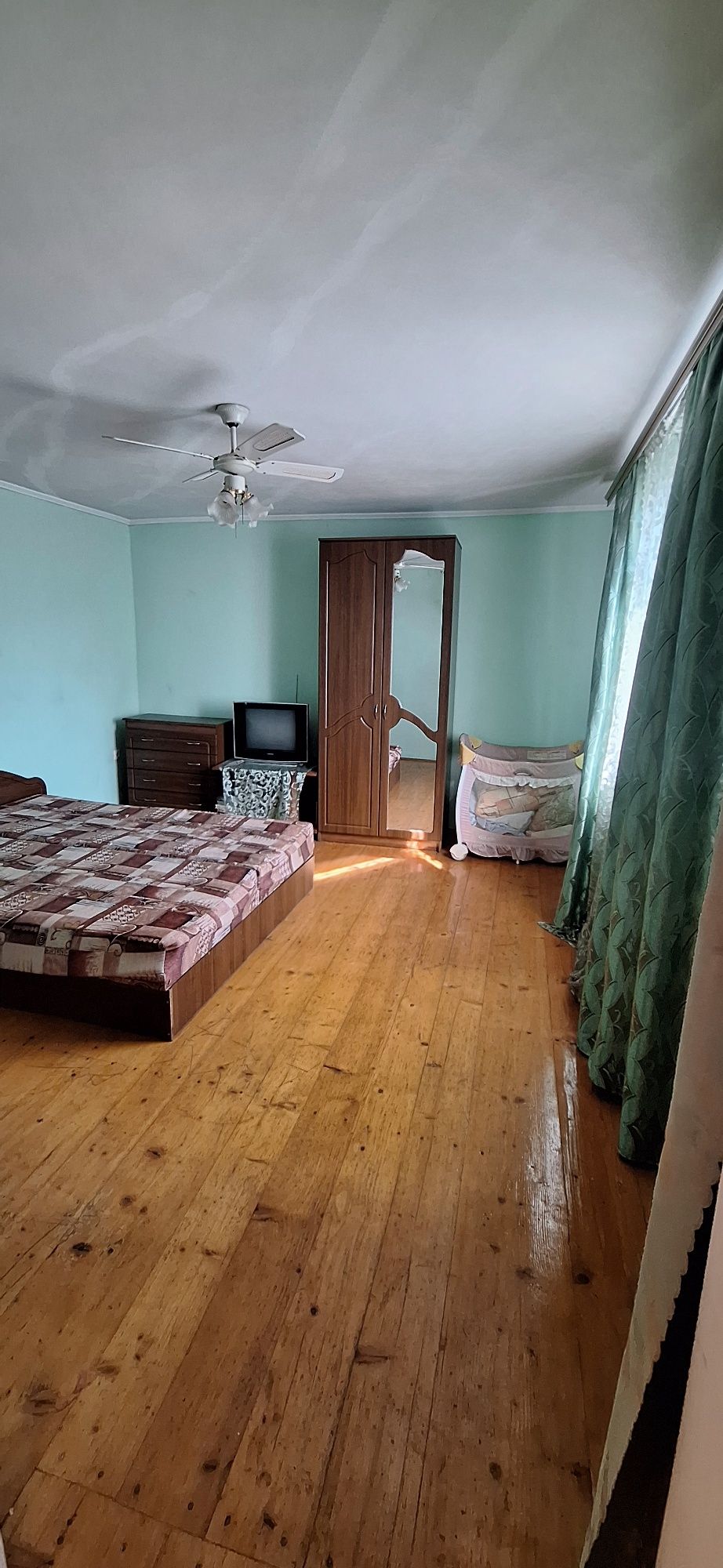 Продається будинок в центральній частині міста