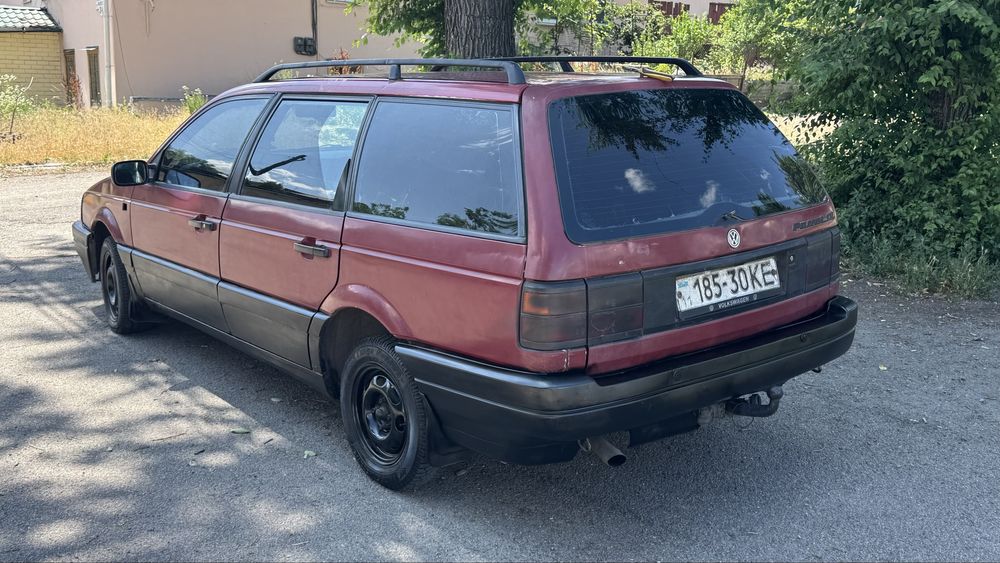 Passat b3 1990г г/б 1,8