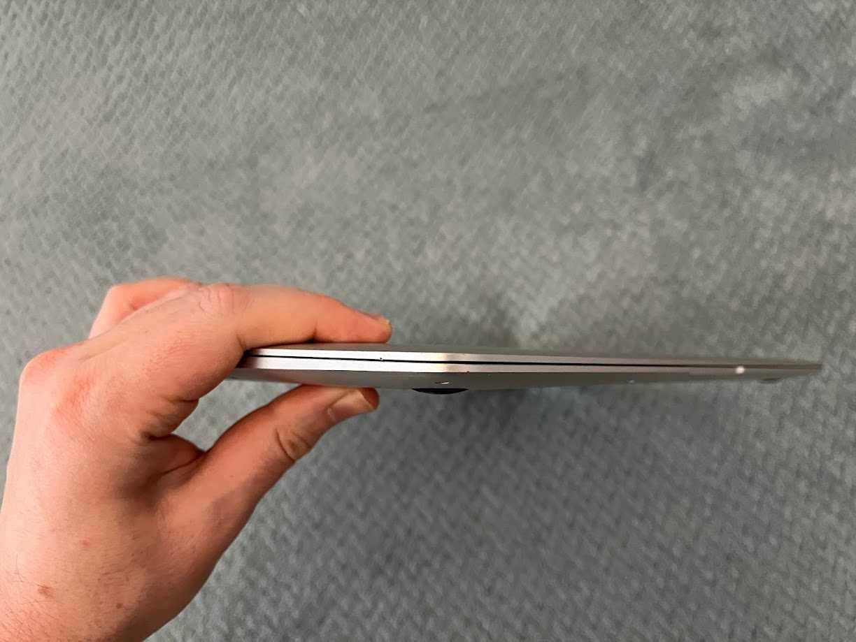 Apple Macbook Air 2020 M1 / 8Gb / SSD 512Gb - батарея 91%