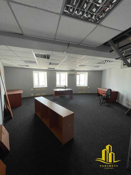 Продаж комерційної нерухомсті/офісного приміщення, Сосницька 21, Київ.