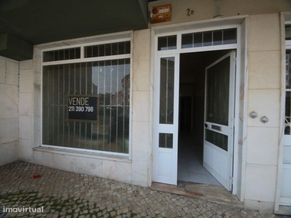 Loja em Belas - Sintra