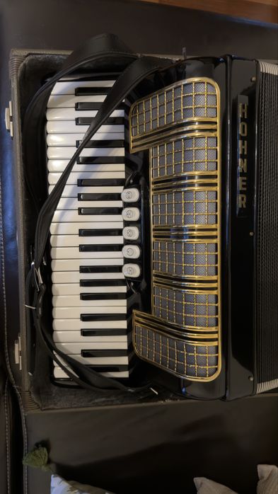 Akordeon Hohner 120 basów