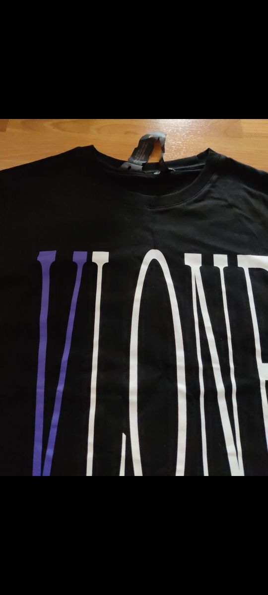 Бавовняна футболка vlone