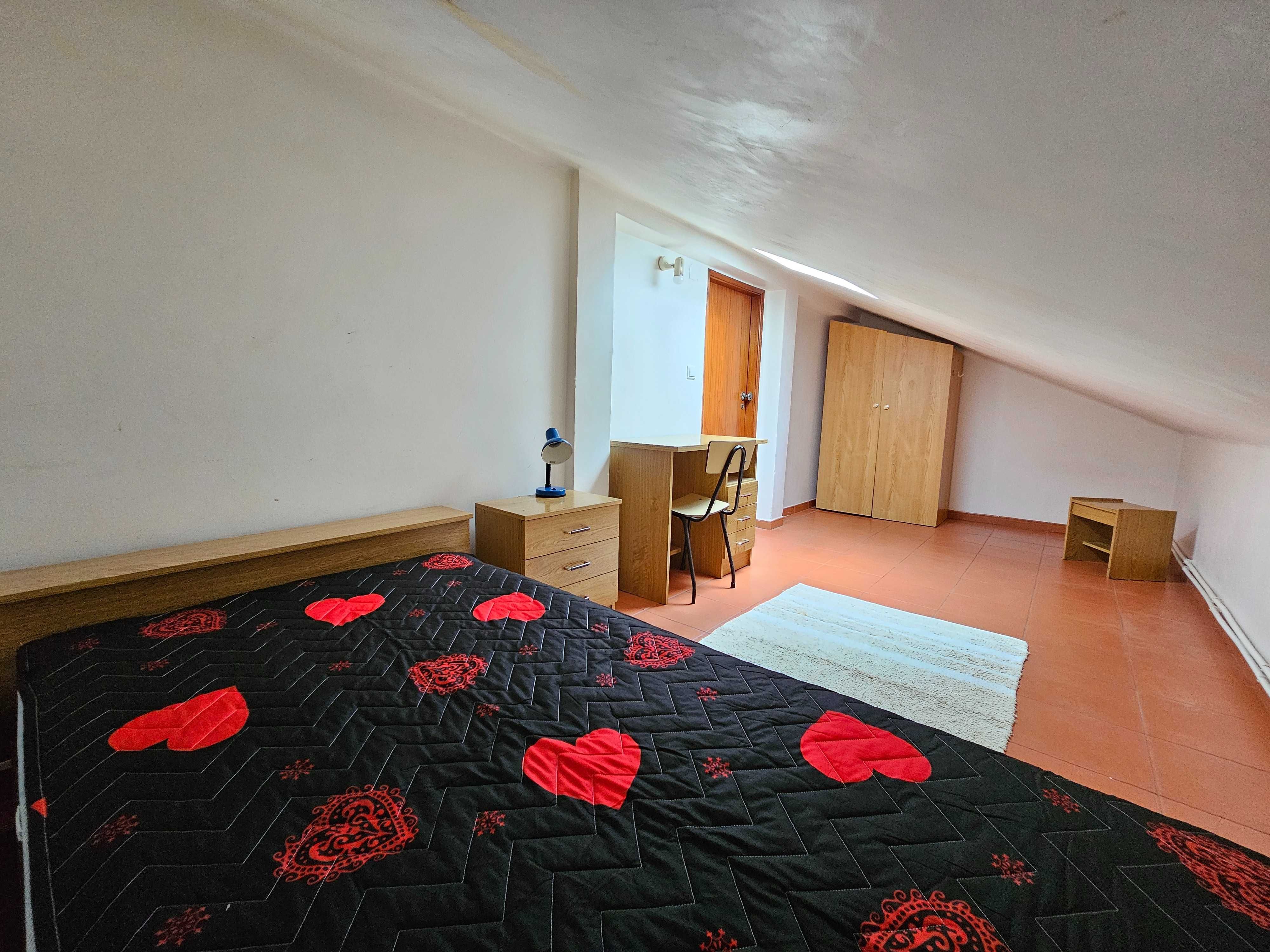 Quarto Estudante - Pólo 2, ISEC, Hotelaria