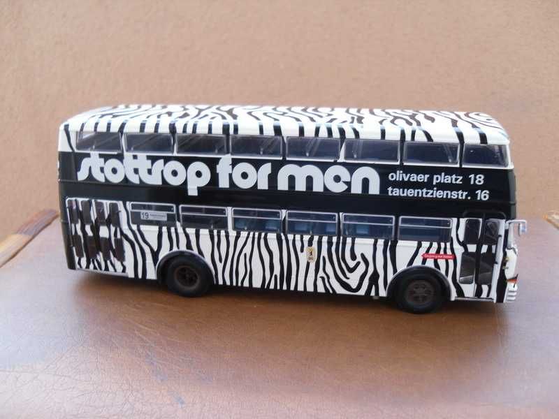 Minichamps Bussing D2U BVB Berlin 1/4