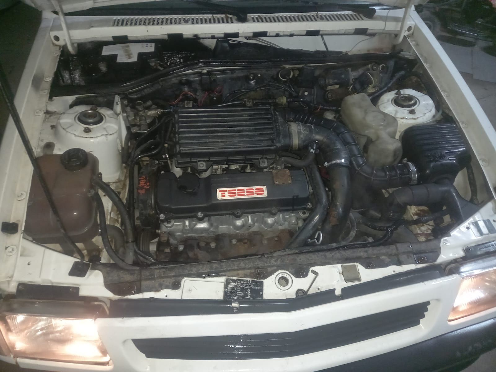 Motor 1.7TD Isuzu X17DT apoio motor corsa A + caixa F13 w355