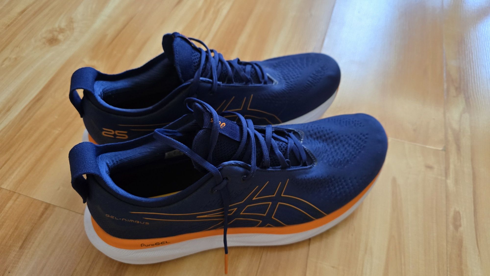 Sprzedam Asics Nimbus 25 rozmiar 49 prawie nowe