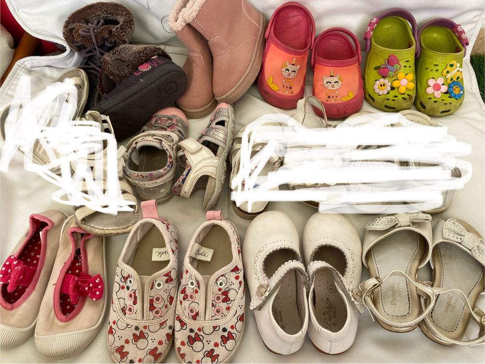 Lote de calcado menina sandalias, sapatos, crocs, botas