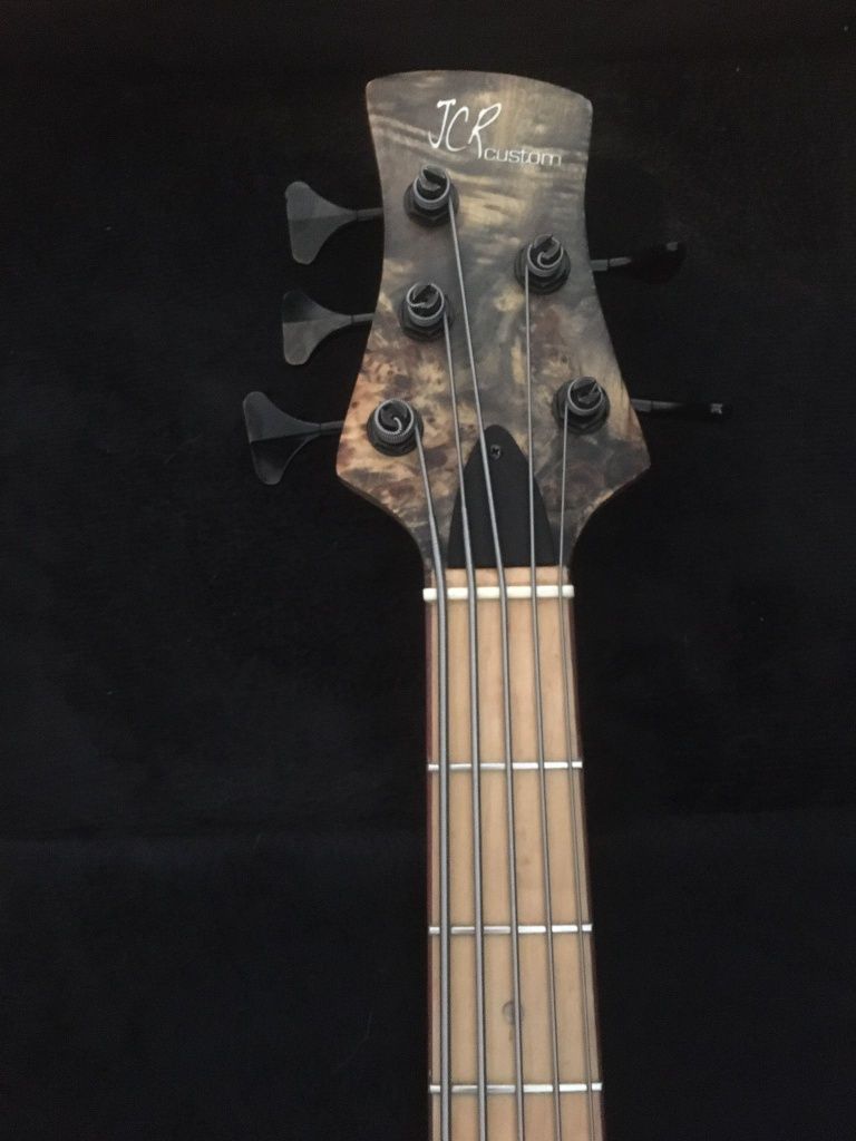 Baixo JCR (custom)