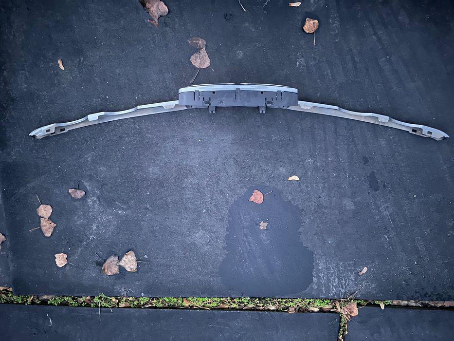 Птица и решетки фар BMW E34 дорестайл