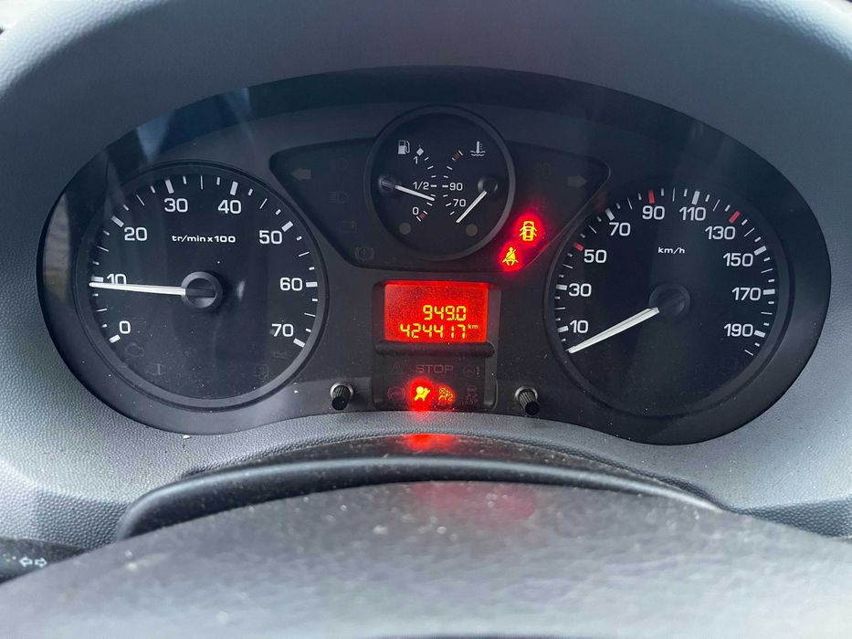 Peugeot Expert 8 osobowy