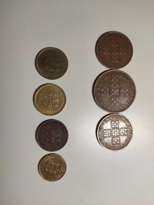 Coleção Moedas de 1 Escudo e 50 Centavos
