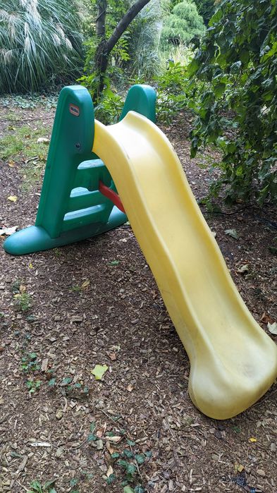 Zjeżdżalnia dla dzieci Little Tikes