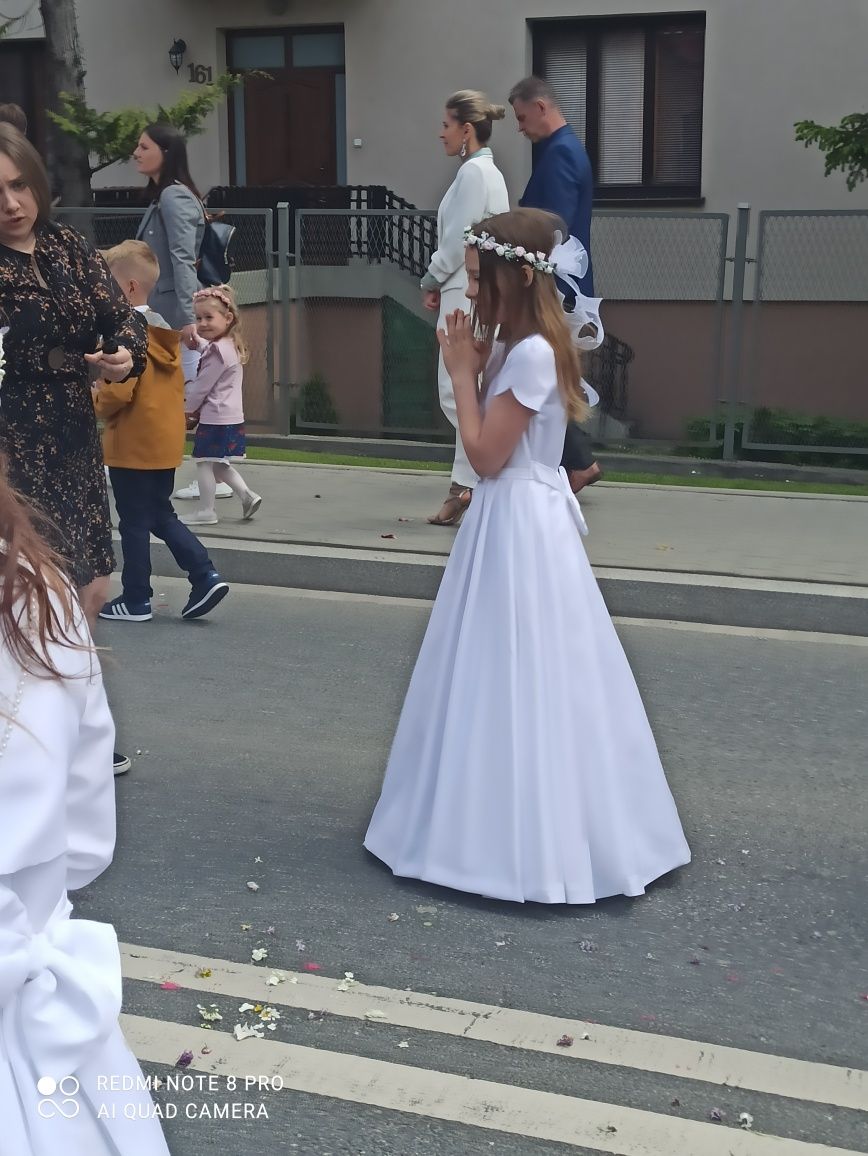 Sukienka komunijna 134