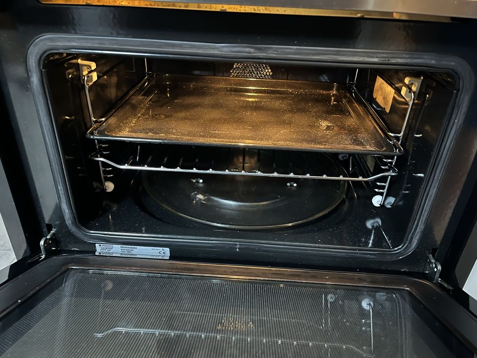 Kuchenka mikrofalowa z grilem hotpoint ariston do zabudowy