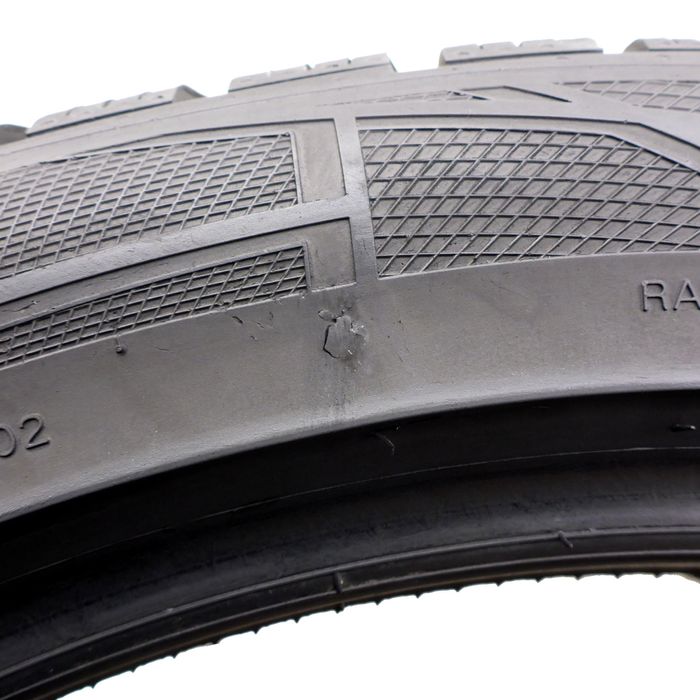 Opony 225/45/19 Vredestein 225/45R19 96V XL Zimowe 2022 7.2-8.2mm