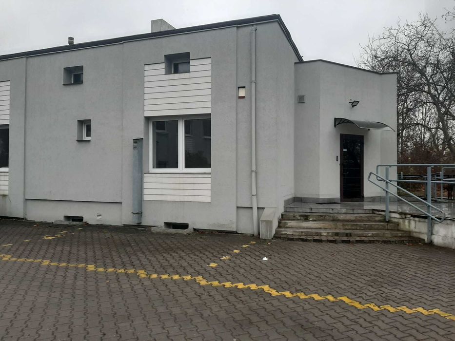 Budynek biuowo usługowy