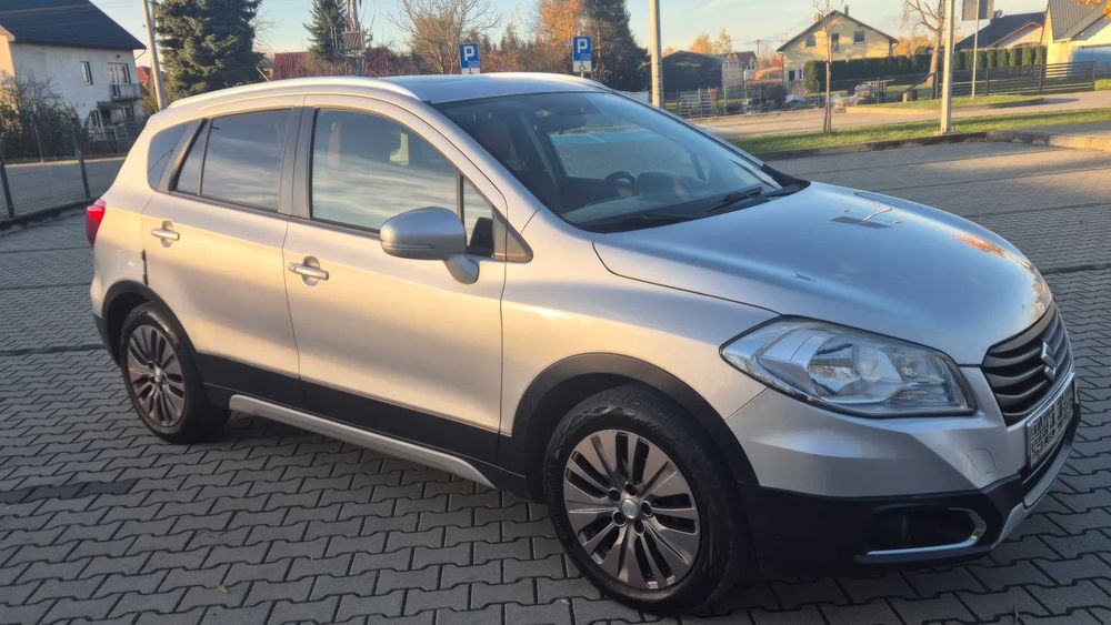 Suzuki SX4      2013