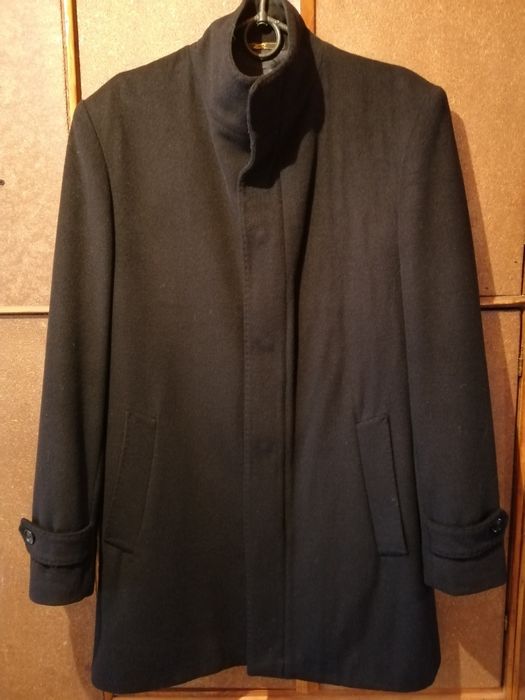 Продам пальто демисезонное