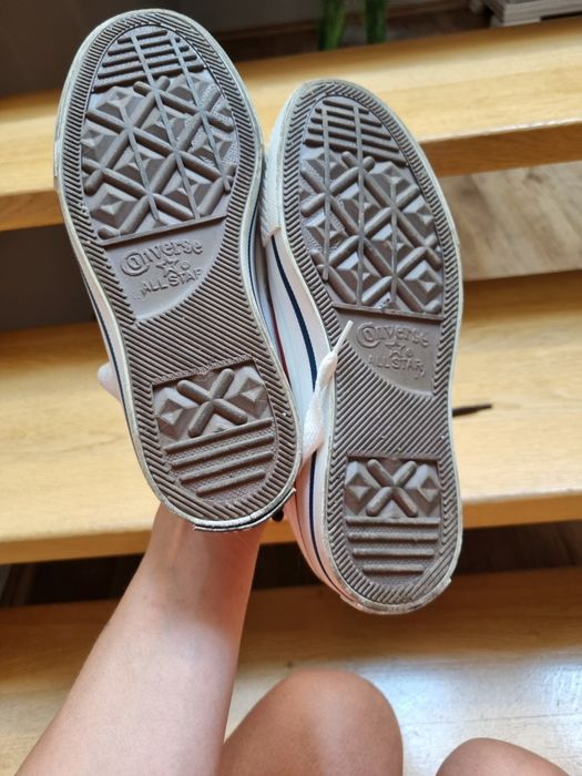 Trampki.  Czarne. Biale. Dwie pary  Converse. 37