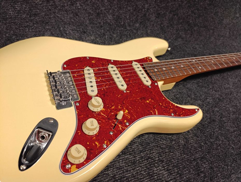 gitara elektryczna stratokaster Leszczyński guitars