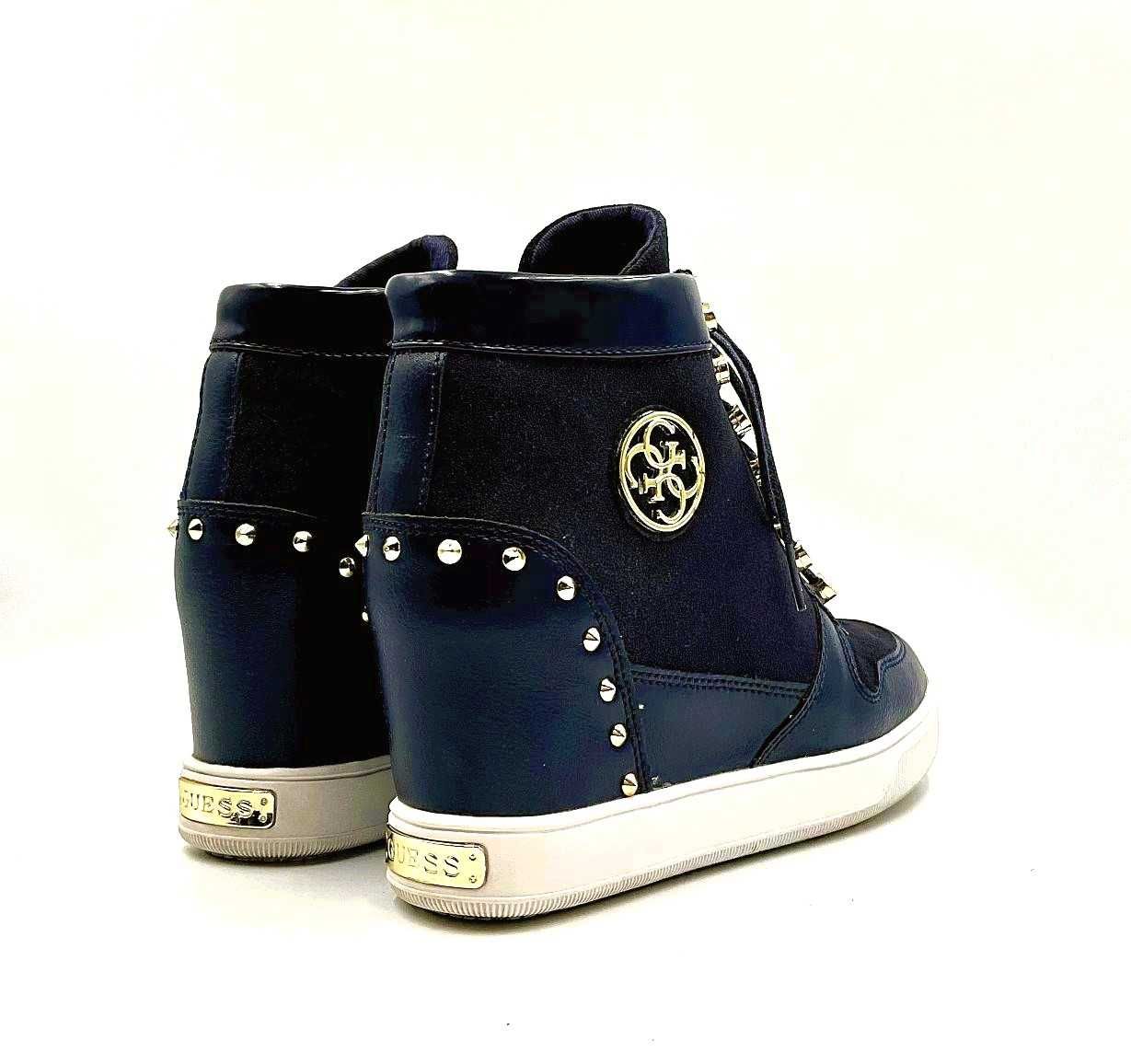 Guess Blue Jeans sneakersy na koturnie na suwak 39