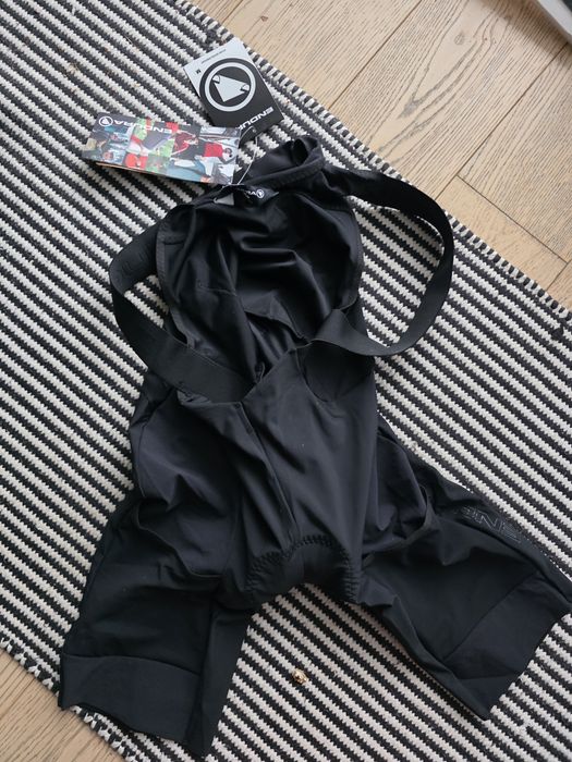 Spodenki endura GV500