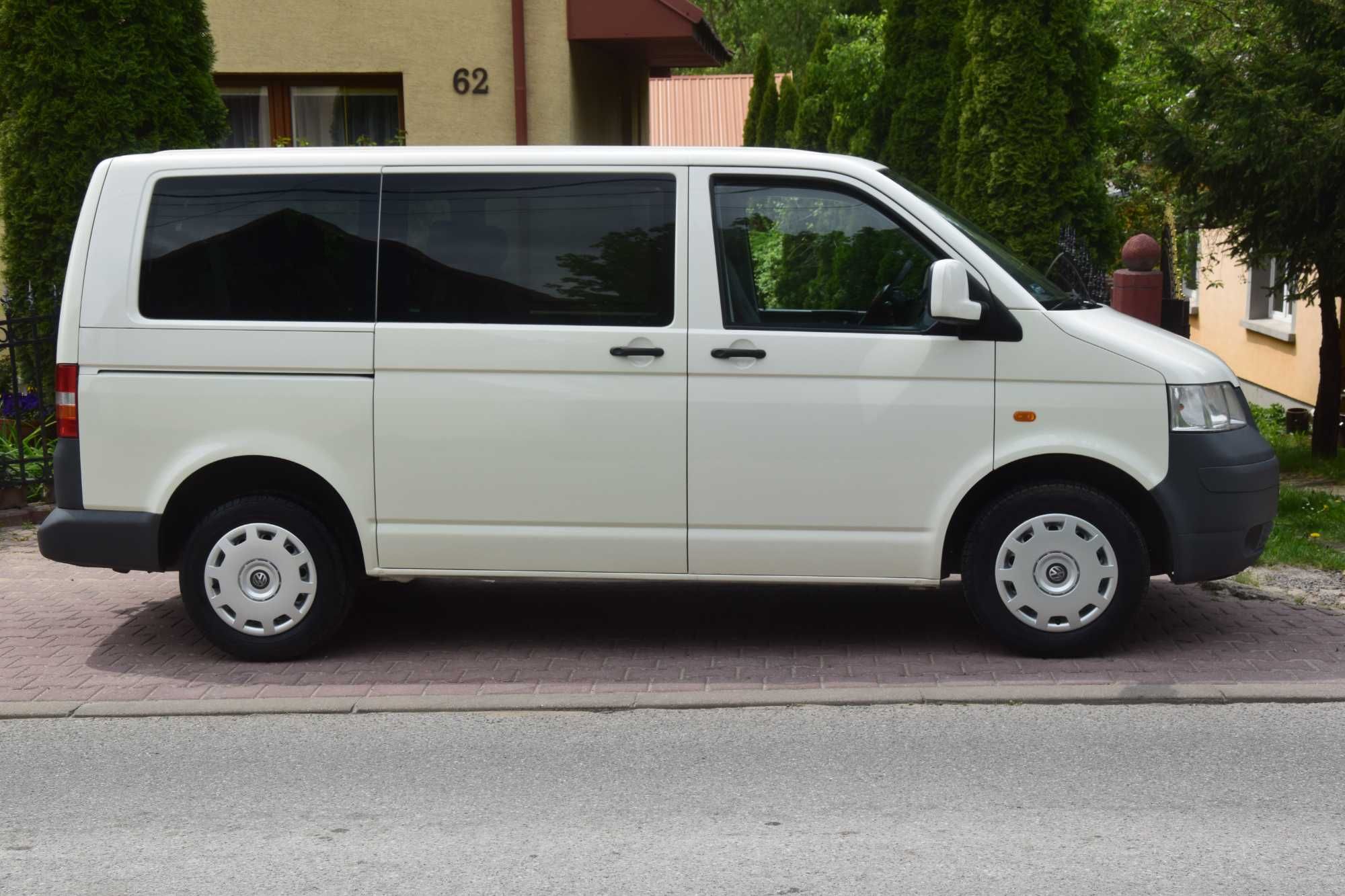 VW Transporter T5 1.9 TDI 102.KM Klima 9-osobowy