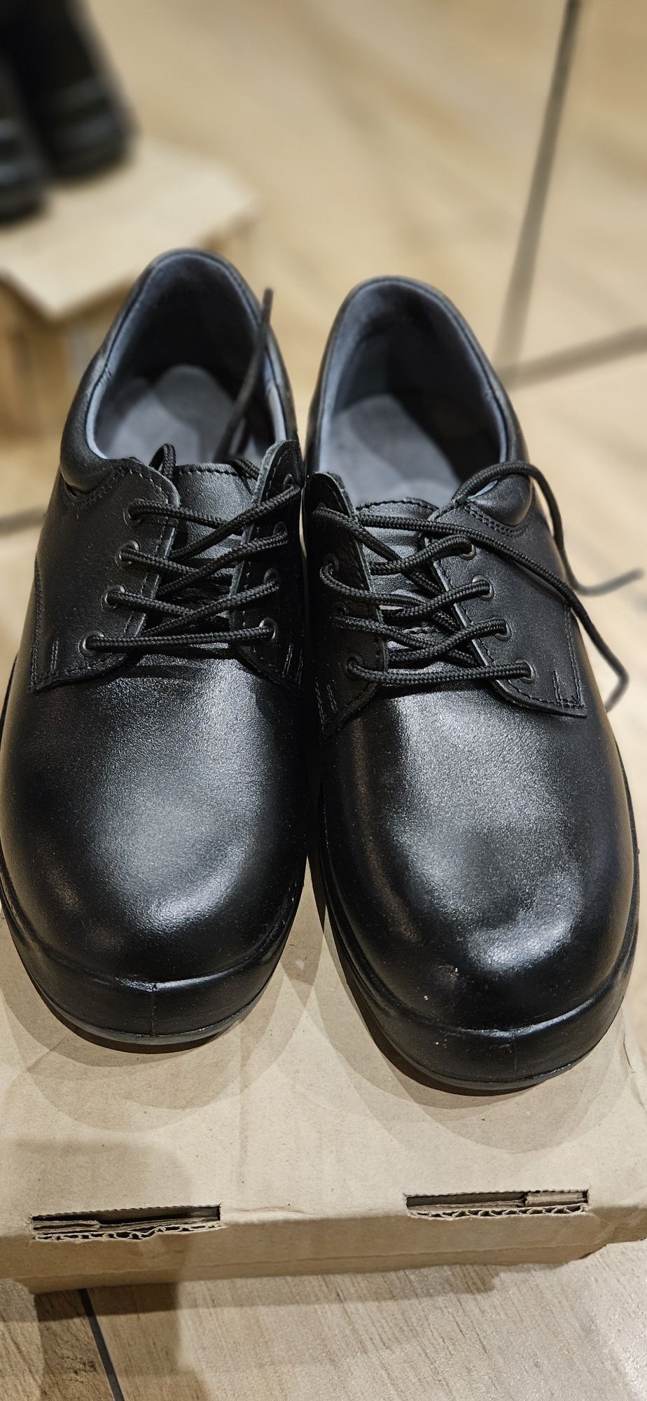 Buty mundurowe policyjne  r.39 25cm