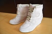 Reserved sneakersy botki na platformie platforma beżowe koturn 38 24,5