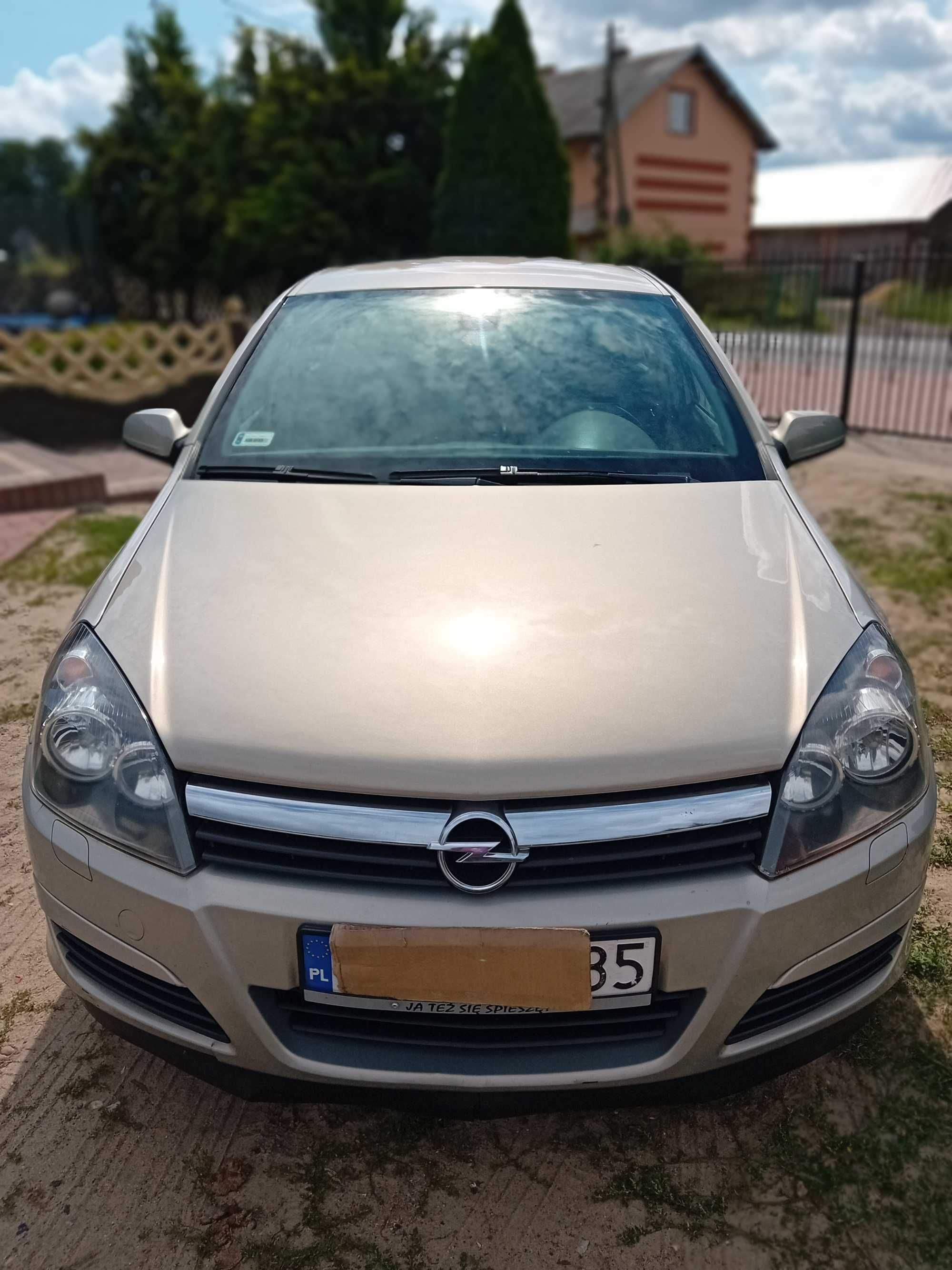 OPEL ASTRA 2005 1.6B+GAZ, Klima- zadbana