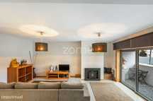 Apartamento T2 Renovado Com Varanda E Garagem Box, Em Oliv. De Azem...