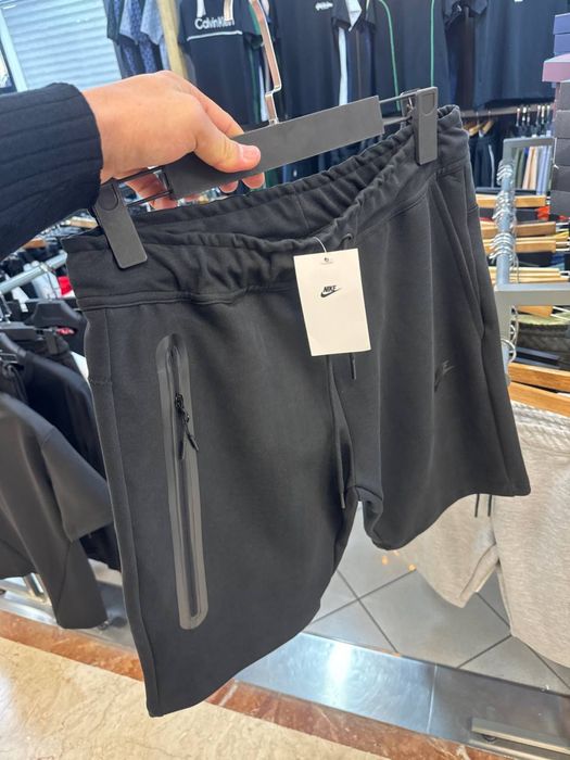 Мужские шорты Nike Tech Fleece шорты найк теч флис