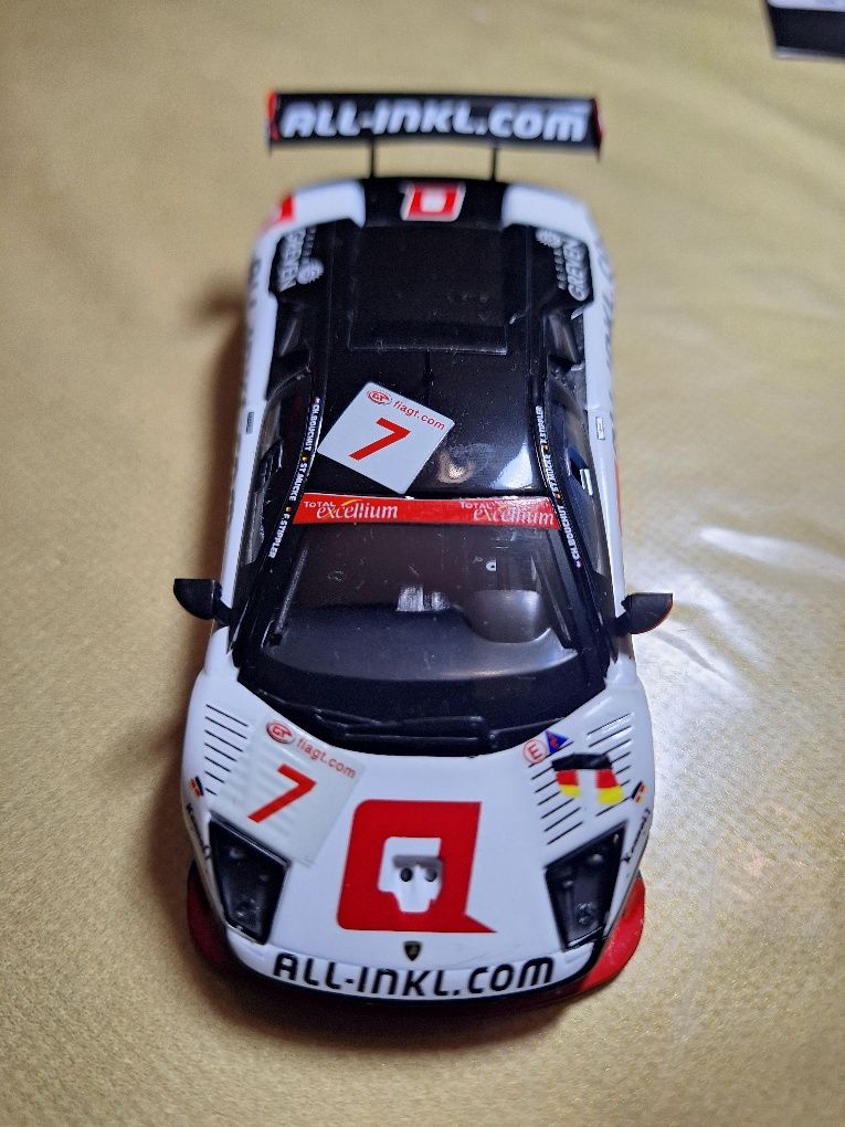 Miniatura Lamborghini 1:43