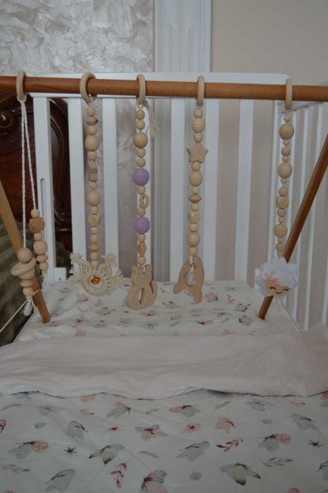 Подарунок на Новий рік для дитини Стійка + підвіски Монтессорі