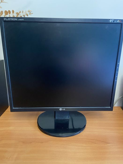 Монітор LG Flatron L1953TR
