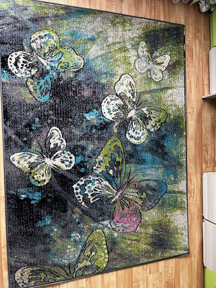 Dywan szary wym. 160x220 cm.