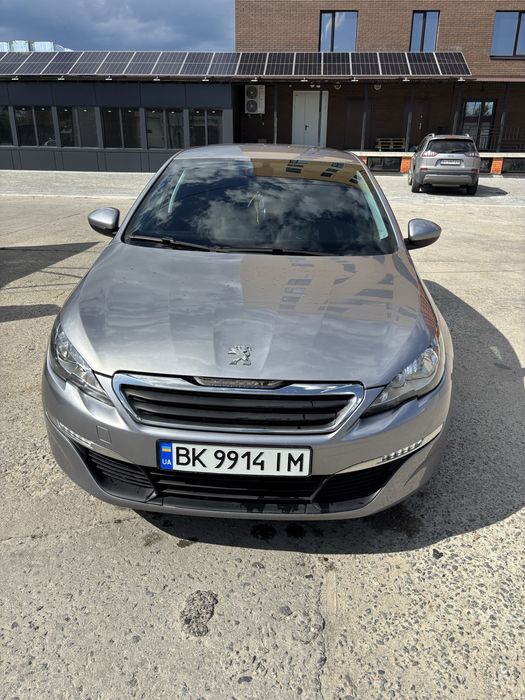 Продам Peugeot 308  2015року