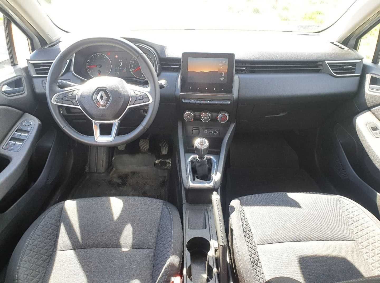 Wynajem Renault Clio V LPG wypożyczalnia samochodów Rent A Car