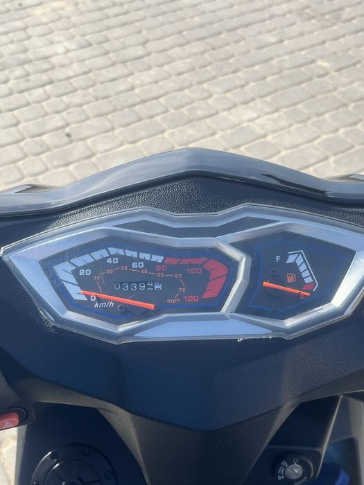 Продам скутер як новий!!!