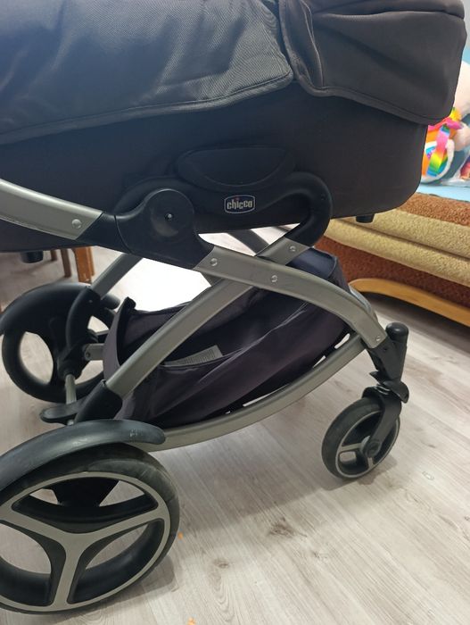 Sprzedam wózek Chicco 2 w 1