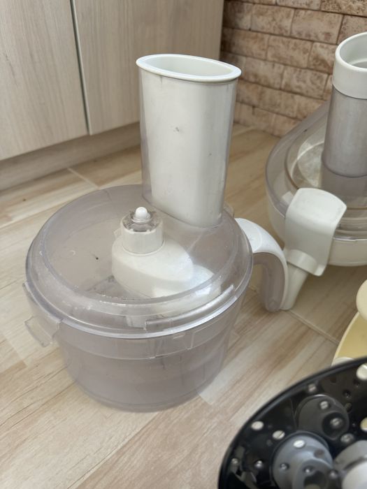 Кухонний комбайн Philips HR7768