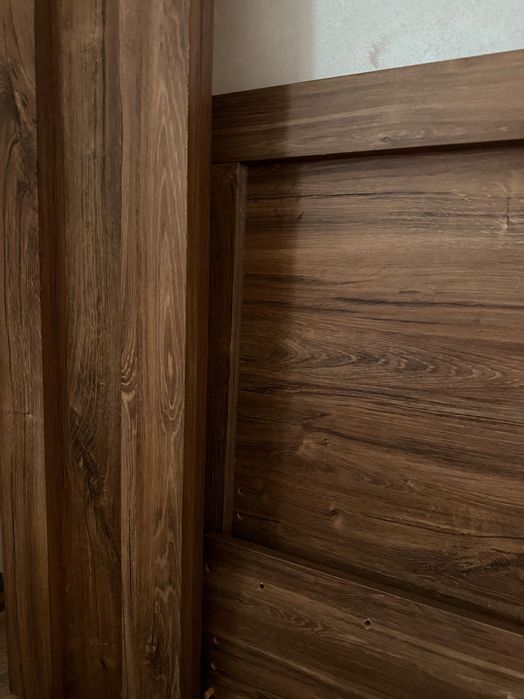 Łóżko ze stelażem w bardzo dobrym stanie -dąb stirling 160x200