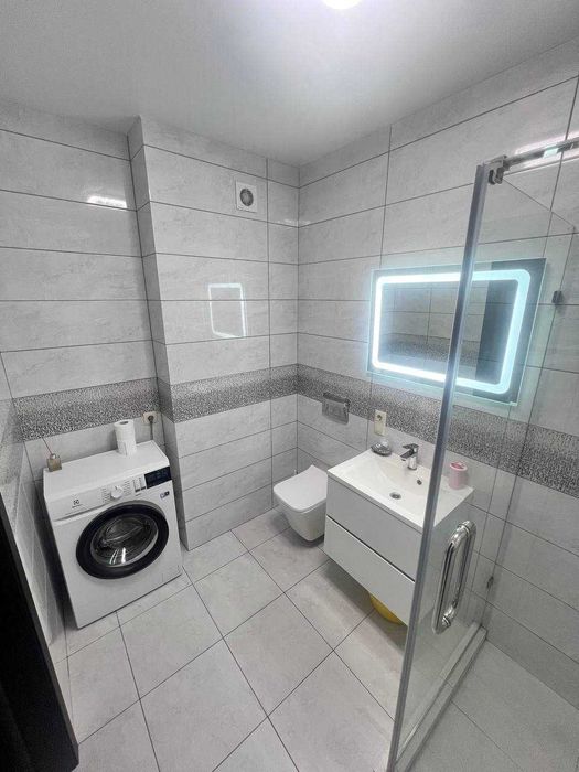 Подобово/довгостроково | Центр, Імперіал | Вільно