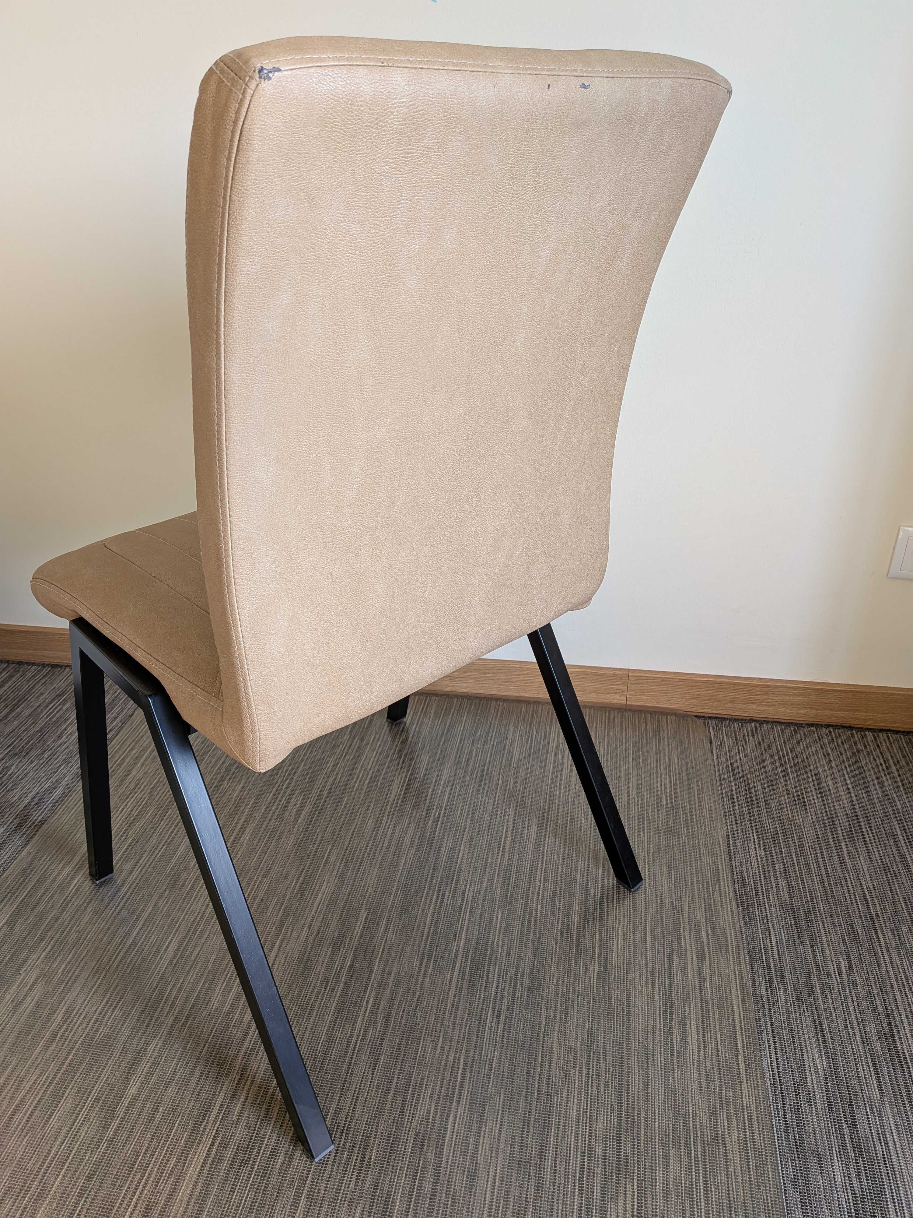 4 Cadeiras Sala Bege JOM 40€ cada