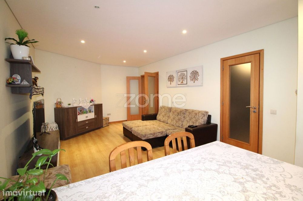 Apartamento T2 c/Garagem Fechada a 5 Min. do Parque das Termas– Viz...