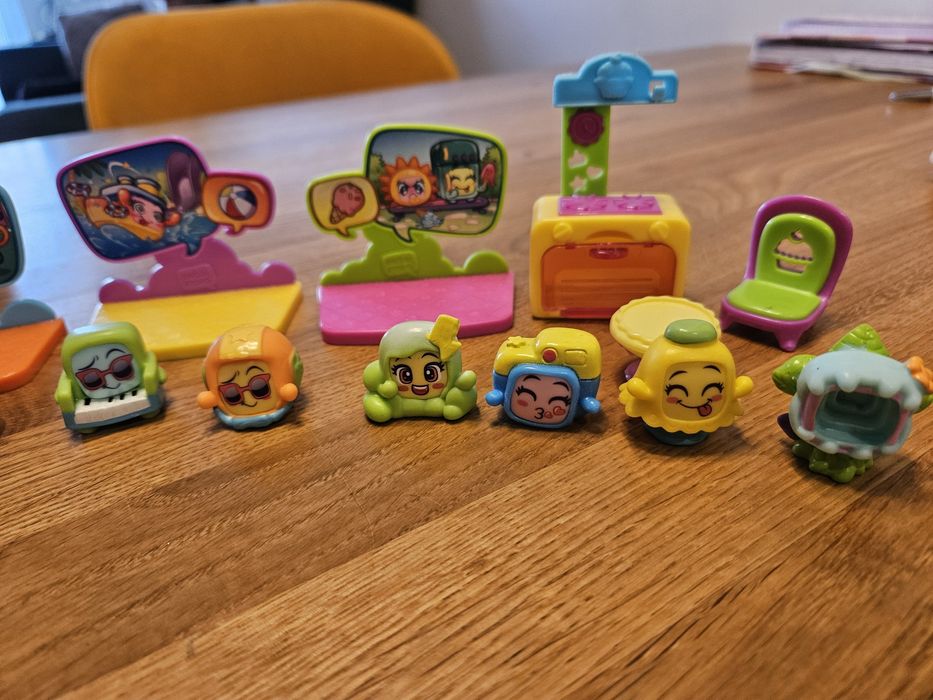 Urodzinowy domek moji pops+scenki+ moji popsy