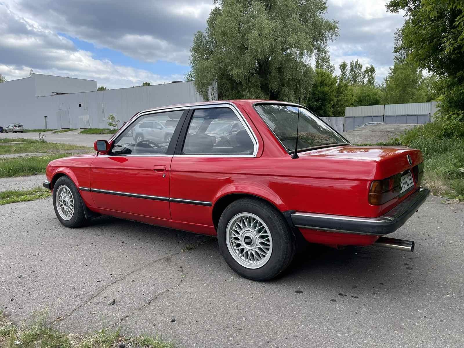 BMW e30 Купе 2.7 Газ