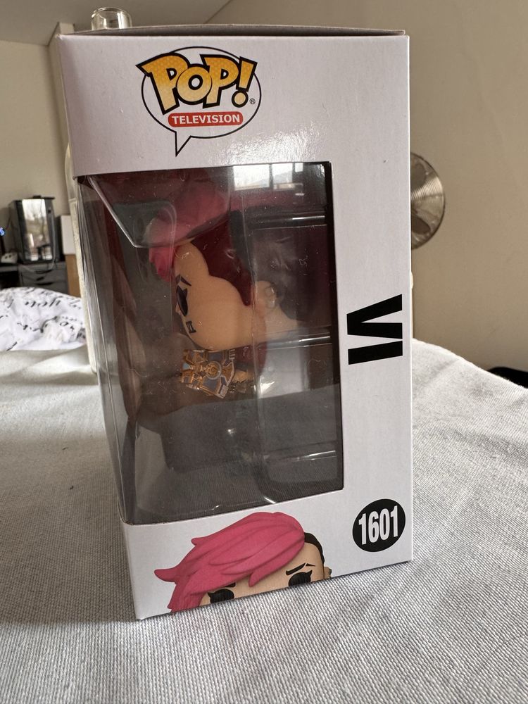 Funko pop arcane VI vi nunca aberto